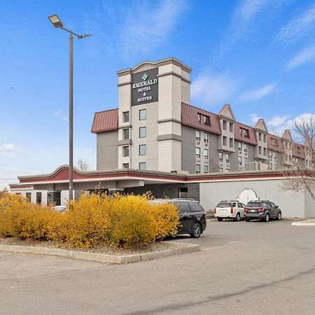 Emerald Hotel & Suites Calgary Airport Exterior photo